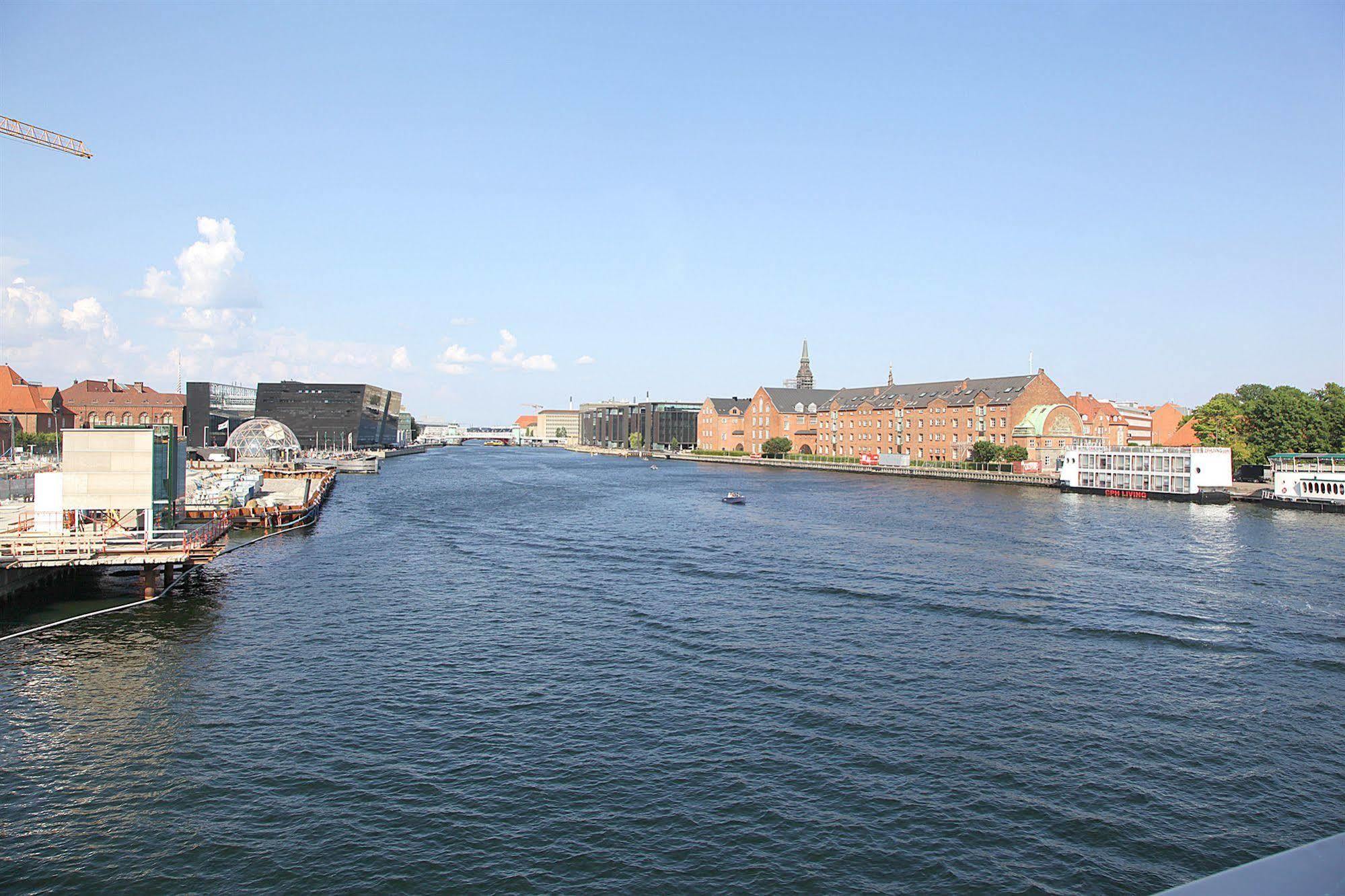 Copenhagen Houseboat Hotel Luaran gambar