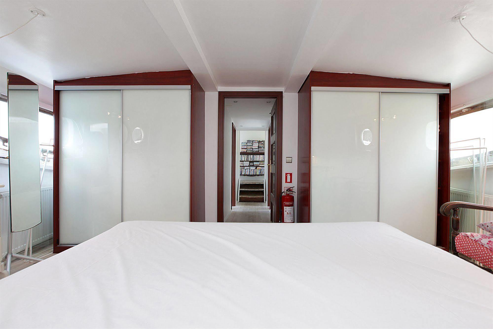 Copenhagen Houseboat Hotel Luaran gambar